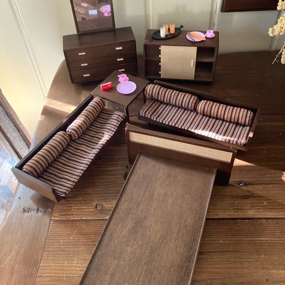 Vintage 1950’s Barbie Doll Furniture Set with Striped Cushions - Picture 2 of 15